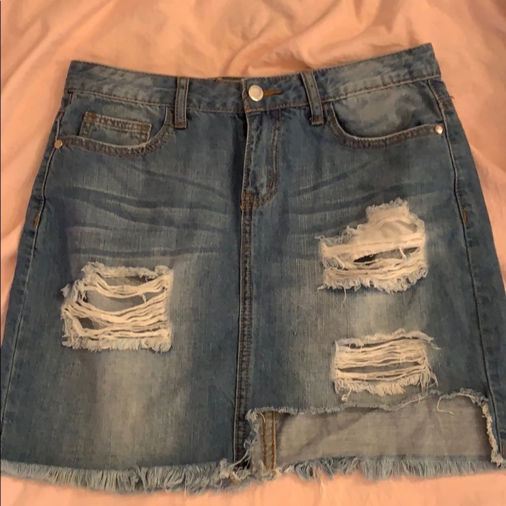 Fashion nova mini skirt.
